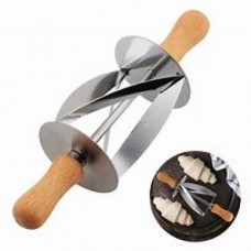 CROISSANT CUTTER S/STEEL ROLLING 9CM