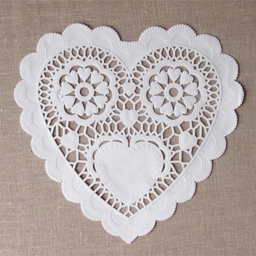 DOILIES HEART WHITE 240*240MM